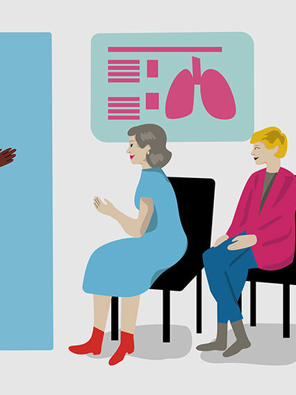 Eine Ärztin im weißen Arztkittel ruft im Wartezimmer die nächste Patientin auf.